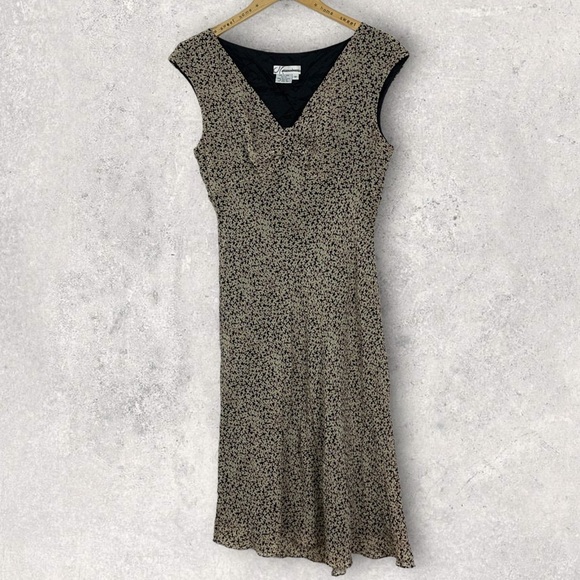 Dressbarn 100% Silk Floral Print Cap Sleeve Maxi Dress Size 12 V-Neckline Boho - Picture 2 of 10